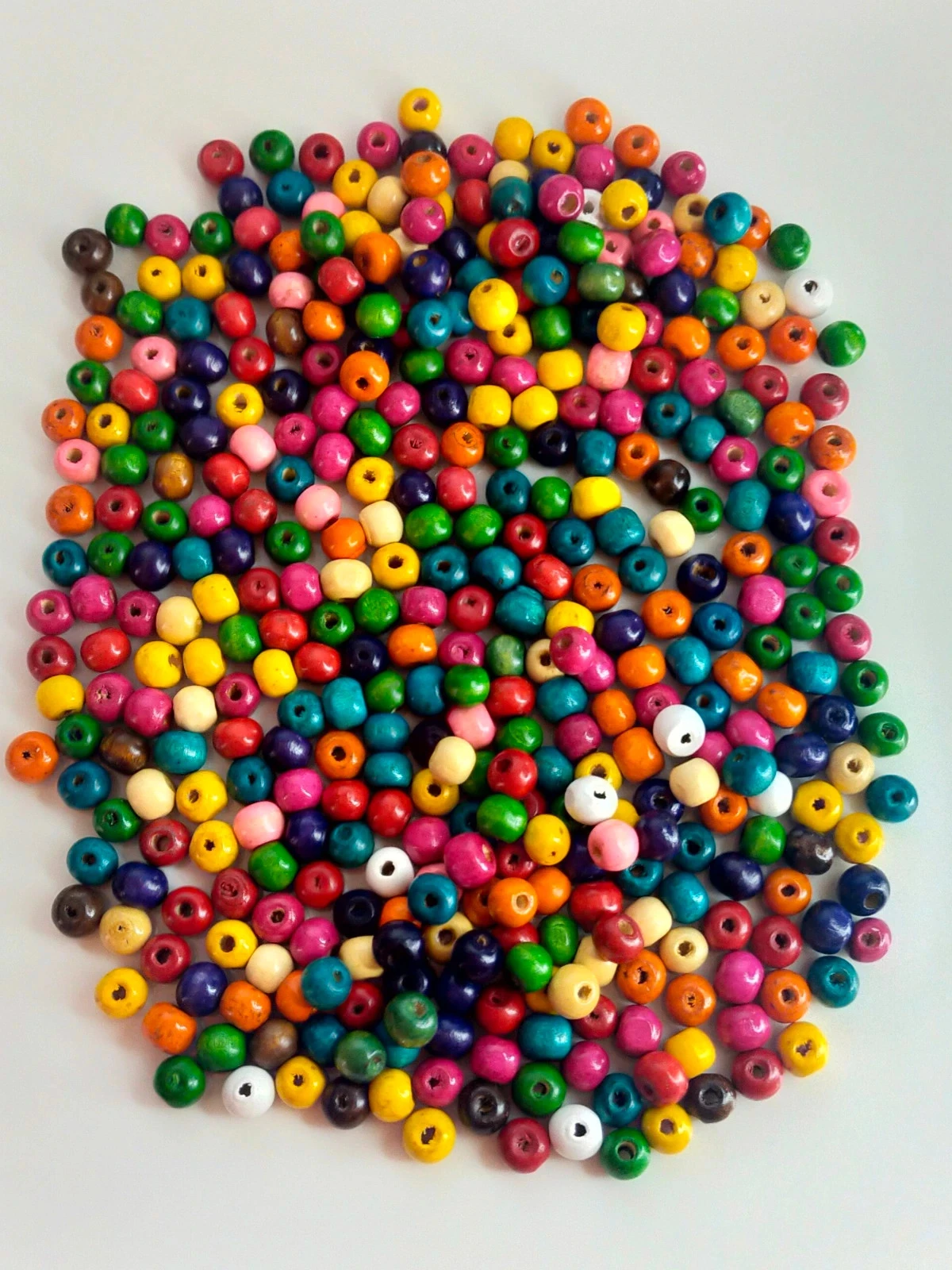 400 perles en bois colorées 8x7mm Lot n°6772